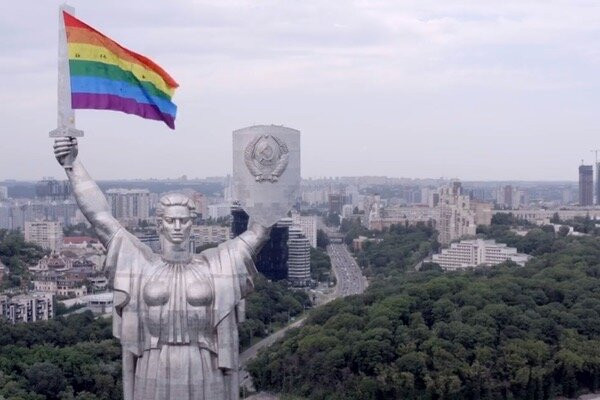 Украина понад усе дебилам слава