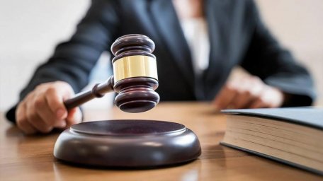 Как суд не помог: Акимов стал жертвой инфоатаки